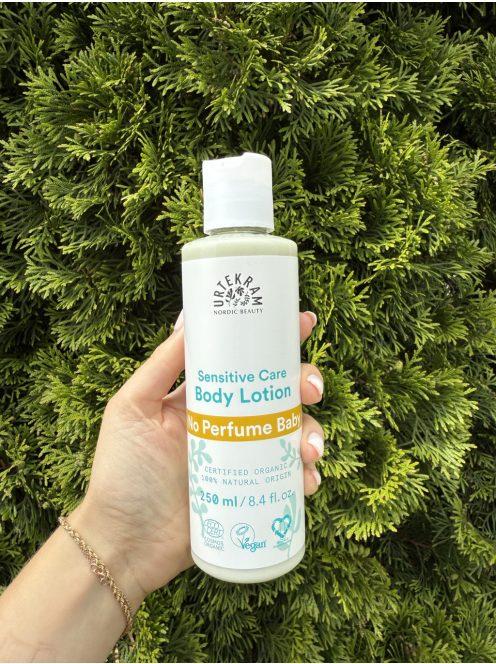 Urtekram BIO parfümmentes natúr baba testápoló bio shea vajjal és jojoba olajjal - 250 ml